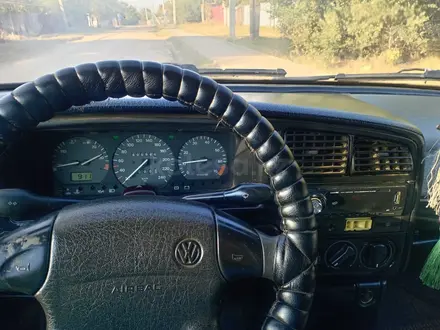 Volkswagen Passat 1993 года за 1 200 000 тг. в Уральск – фото 4