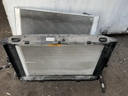 Радиатор и радиатор кондиционера E65 за 15 000 тг. в Алматы – фото 15