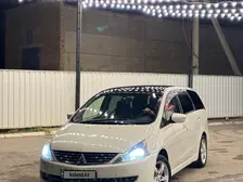 Mitsubishi Grandis, 2005