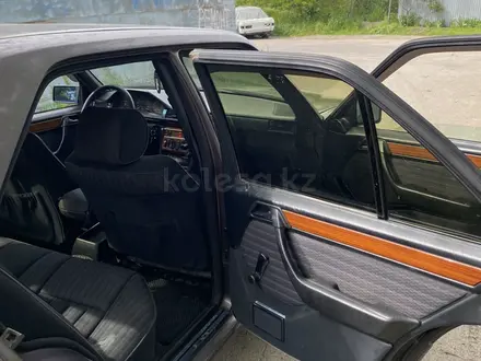 Mercedes-Benz E 260 1993 года за 1 350 000 тг. в Алматы – фото 13