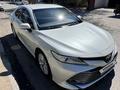 Toyota Camry 2019 года за 15 900 000 тг. в Атырау – фото 4