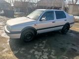 Volkswagen Vento 1993 года за 1 300 000 тг. в Актобе – фото 4