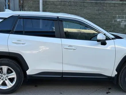Toyota RAV4 2023 года за 12 900 000 тг. в Астана – фото 3