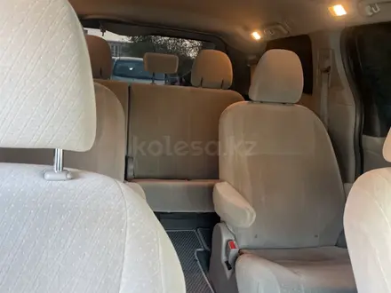 Toyota Sienna 2015 года за 7 900 000 тг. в Актау – фото 4