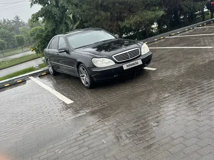 Mercedes-Benz S 500 2001 года за 3 400 000 тг. в Алматы – фото 4