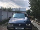 Volkswagen Passat 1992 годаfor1 200 000 тг. в Есик