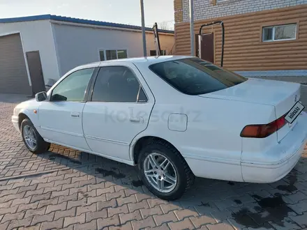 Toyota Camry Gracia 1999 года за 2 900 000 тг. в Усть-Каменогорск – фото 2