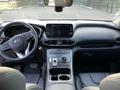 Hyundai Santa Fe 2021 года за 15 000 000 тг. в Уральск – фото 4