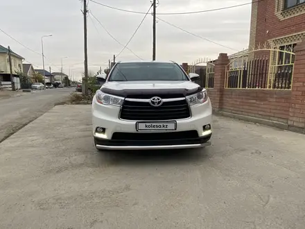 Toyota Highlander 2014 года за 16 800 000 тг. в Атырау – фото 2