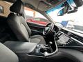 Toyota Camry 2018 годаүшін13 000 000 тг. в Уральск – фото 19