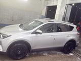 Toyota RAV4 2018 годаүшін12 500 000 тг. в Шымкент – фото 3