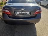 Toyota Camry 2007 года за 6 600 000 тг. в Актобе – фото 5