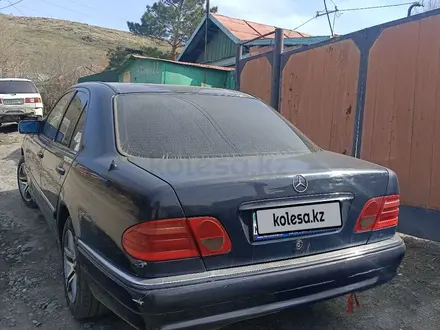 Mercedes-Benz E 230 1996 года за 3 500 000 тг. в Усть-Каменогорск – фото 4