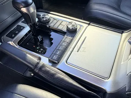 Toyota Land Cruiser 2020 года за 41 900 000 тг. в Алматы – фото 11