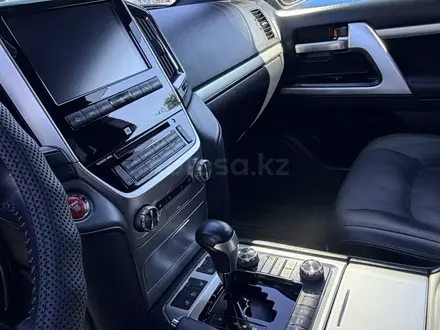 Toyota Land Cruiser 2020 года за 41 900 000 тг. в Алматы – фото 14