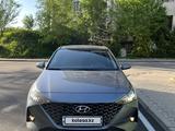 Hyundai Accent 2020 года за 8 700 000 тг. в Алматы – фото 2