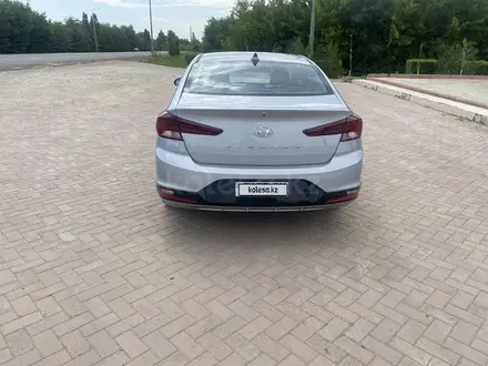 Hyundai Elantra 2019 года за 5 500 000 тг. в Уральск