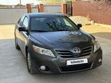 Toyota Camry 2011 года за 7 500 000 тг. в Атырау