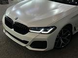 BMW 530 2021 года за 26 700 000 тг. в Алматы – фото 3