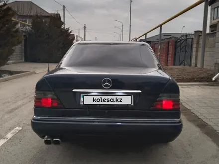 Mercedes-Benz E 320 1994 года за 2 100 000 тг. в Алматы – фото 11