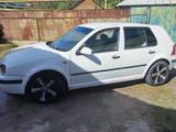 Volkswagen Golf 2001 годаүшін1 650 000 тг. в Алматы