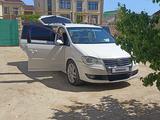 Volkswagen Touran 2008 года за 4 000 000 тг. в Актау