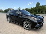 Toyota Highlander 2025 года за 35 000 000 тг. в Уральск – фото 2