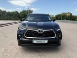 Toyota Highlander 2025 года за 35 000 000 тг. в Уральск