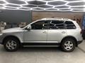 Volkswagen Touareg 2008 годаfor7 590 000 тг. в Алматы – фото 3