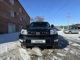 Toyota 4Runner 2004 года за 10 500 000 тг. в Уральск – фото 2