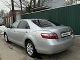 Toyota Camry 2010 года за 7 700 000 тг. в Алматы – фото 2