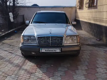 Mercedes-Benz E 220 1994 года за 1 700 000 тг. в Туркестан