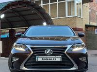 Lexus ES 250 2017 годаfor15 500 000 тг. в Астана