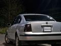 Volkswagen Passat 1998 года за 1 700 000 тг. в Астана – фото 2