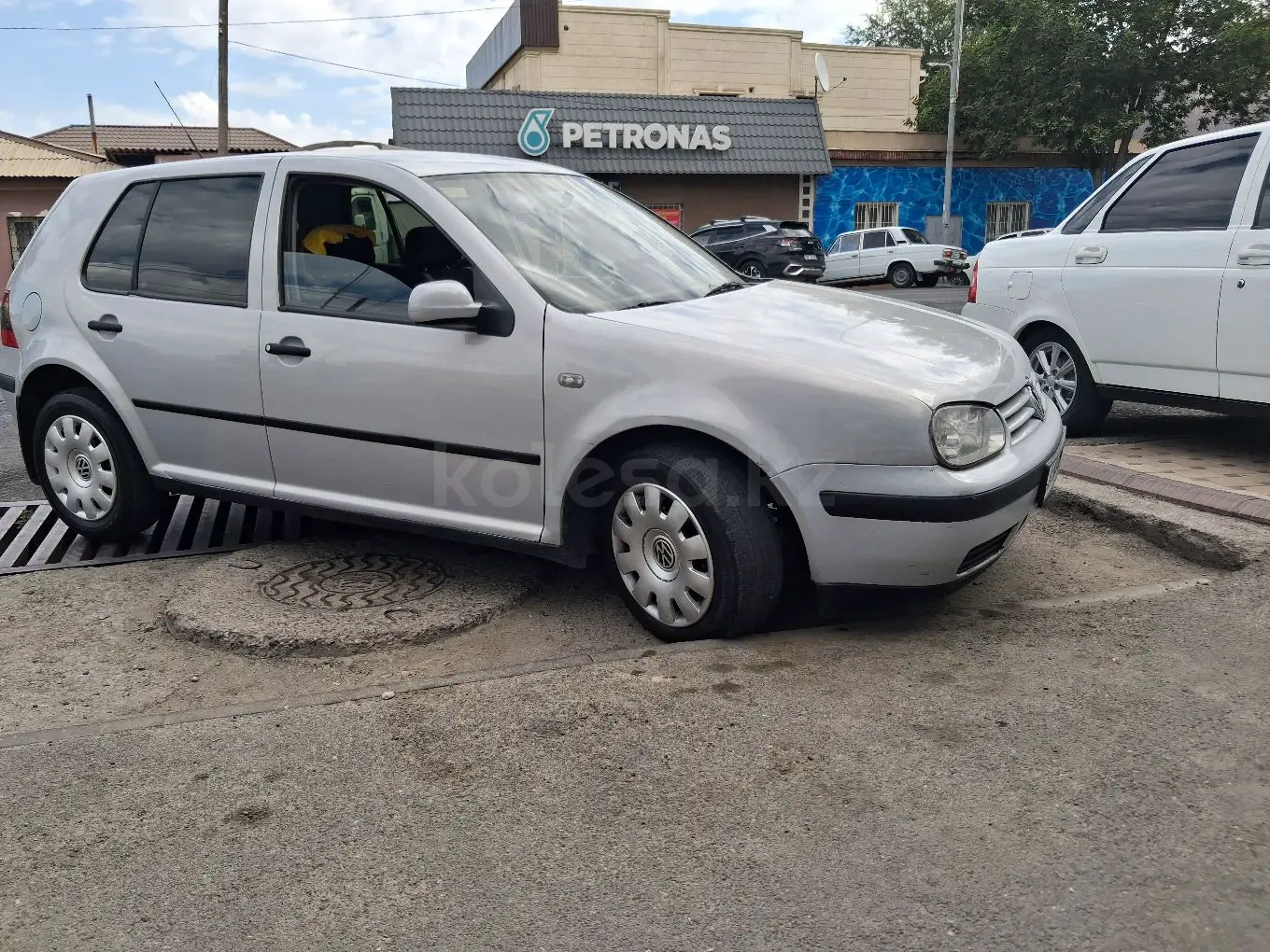 Volkswagen Golf, 2000