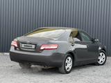 Toyota Camry 2011 года за 6 350 000 тг. в Актобе – фото 4