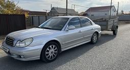 Hyundai Sonata 2005 года за 2 500 000 тг. в Атырау – фото 2