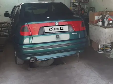 Volkswagen Polo 1998 годаүшін1 350 000 тг. в Караганда – фото 2