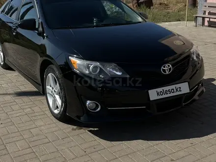 Toyota Camry 2013 года за 7 200 000 тг. в Уральск – фото 10