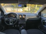 Volkswagen Polo 2018 года за 5 700 000 тг. в Шымкент – фото 5