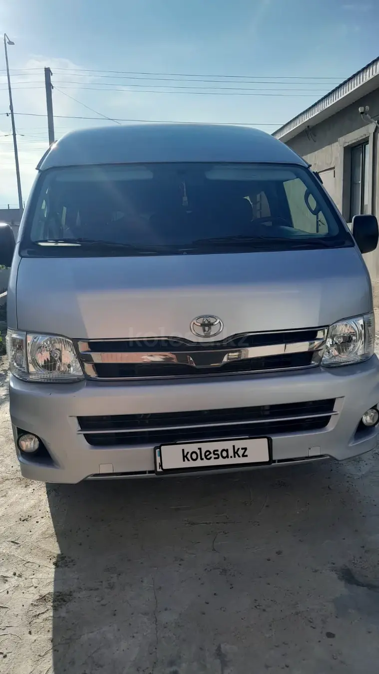 Toyota HiAce, 2012