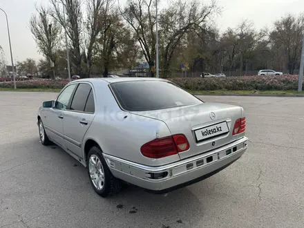 Mercedes-Benz E 230 1997 года за 2 500 000 тг. в Алматы – фото 2