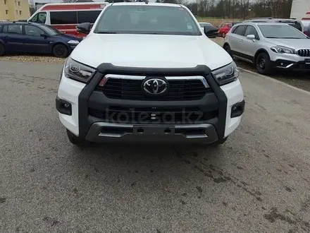 Toyota Hilux 2023 года за 29 000 000 тг. в Алматы – фото 40