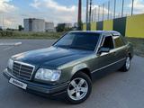 Mercedes-Benz E 200 1995 года за 1 750 000 тг. в Костанай