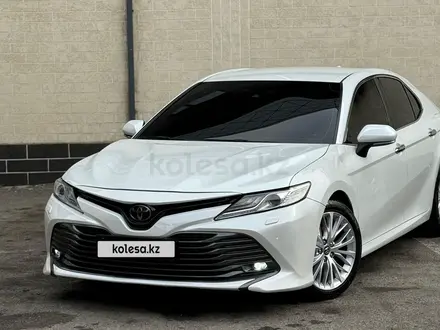 Toyota Camry 2019 года за 13 500 000 тг. в Шымкент – фото 2