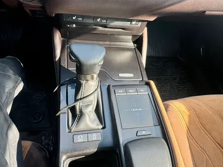 Lexus ES 250 2021 года за 19 000 000 тг. в Алматы – фото 11