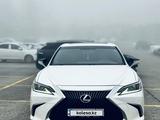 Lexus ES 250 2021 года за 19 000 000 тг. в Алматы – фото 2