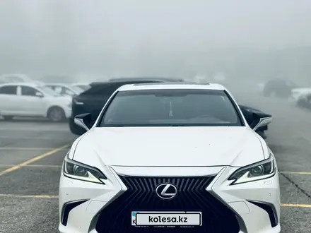 Lexus ES 250 2021 года за 19 000 000 тг. в Алматы – фото 2