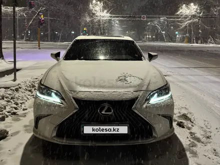 Lexus ES 250 2021 года за 19 000 000 тг. в Алматы – фото 4