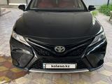 Toyota Camry 2018 годаүшін13 200 000 тг. в Атырау